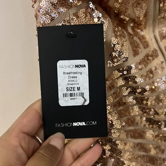 FASHIONNOVA DRESS - Picture 3 of 3